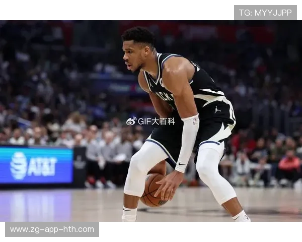 密尔沃基雄鹿防守反击，扬尼斯阿德托昆博起飞